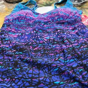 TYR SIZE 7 DURAFAST ELITE UPF50 WOMEN PERFORMANCE SUIT BRAND NEW PURPLE/BLUE